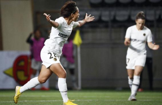  利物浦逆转维拉，萨拉赫独造四球  